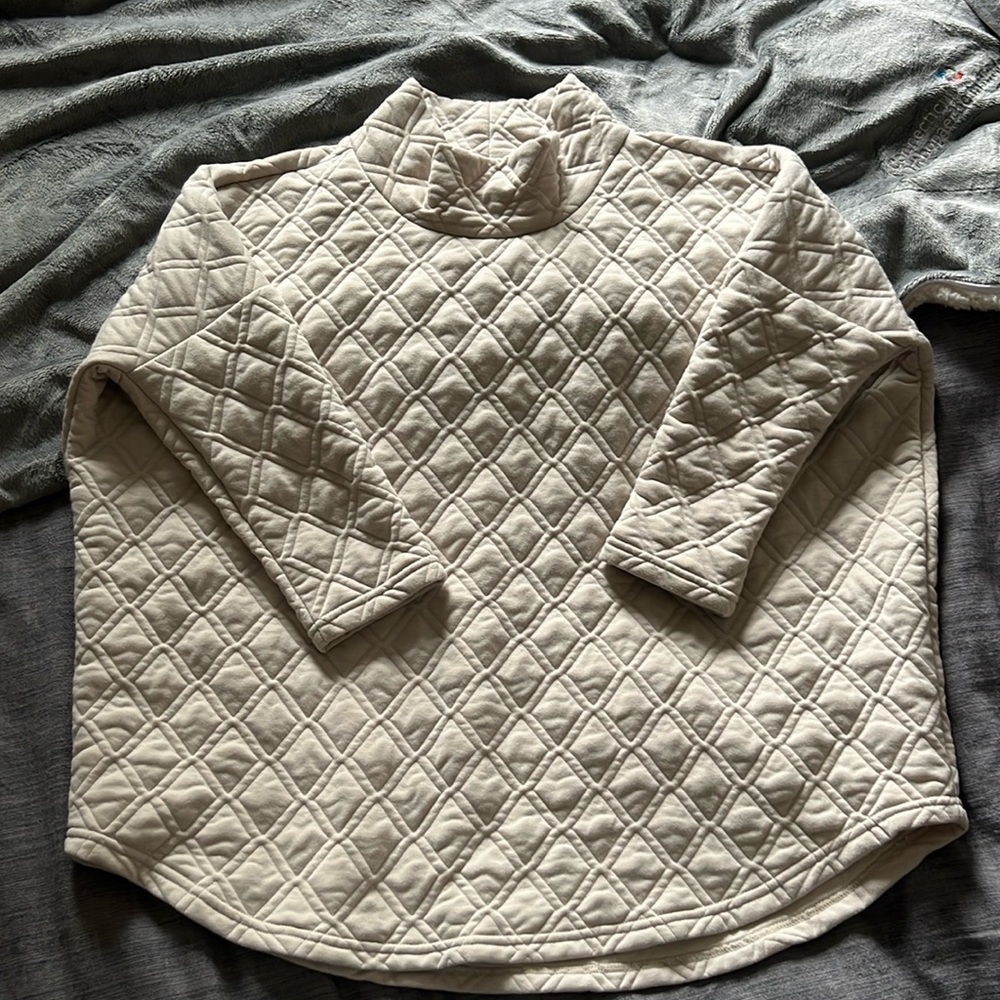 Tuckernuck diamond quilted mockneck sweatshirt NWOT